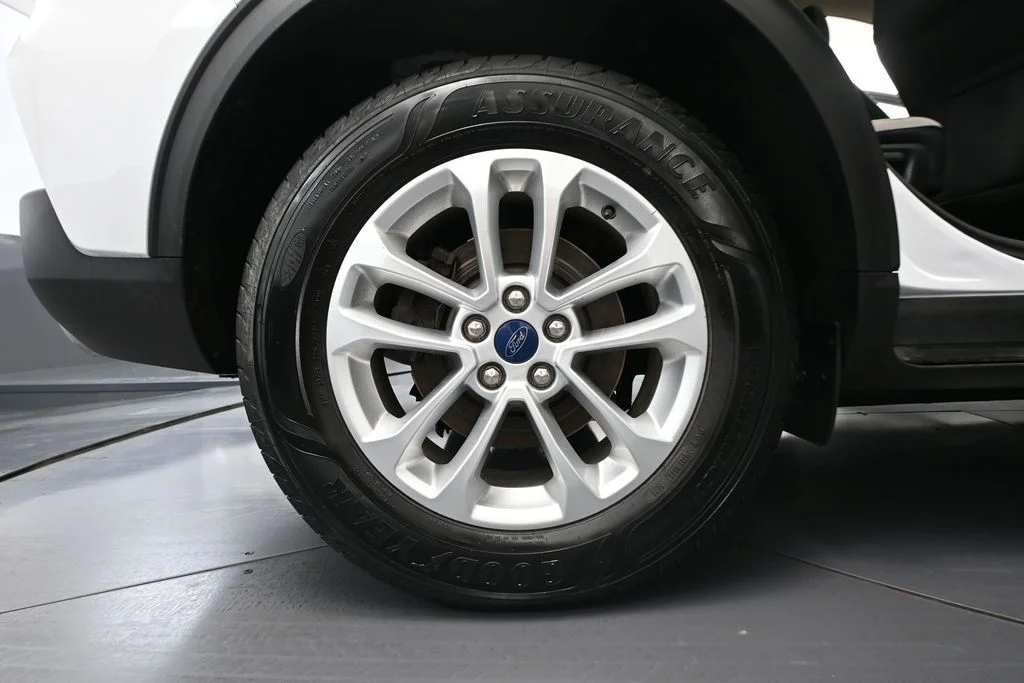 Used 2020 White Ford SE image 14