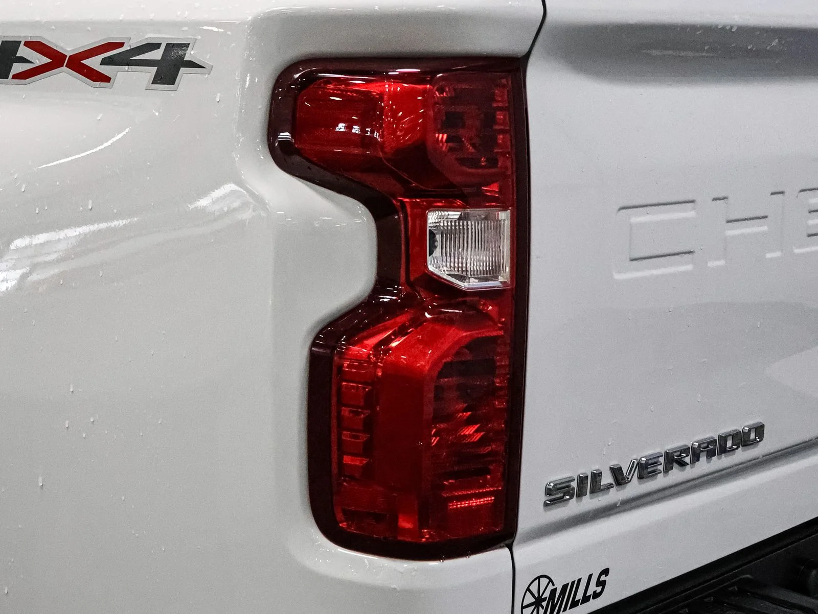 Used 2024 White Chevrolet LT image 15