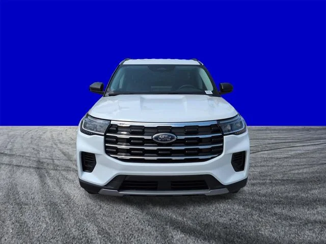 New 2026 Star White Metallic Tri-Coat Ford Active image 9