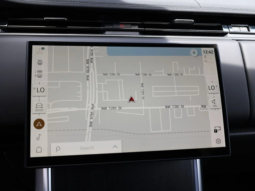 2025 Land Rover Range Rover SE - Photo 33