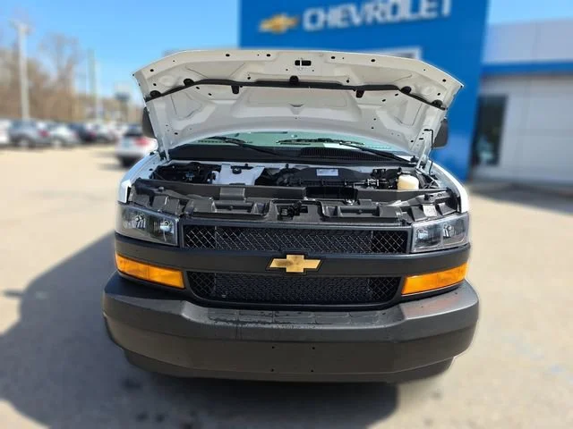 2026 Chevrolet Express Cargo Work Van - Photo 35