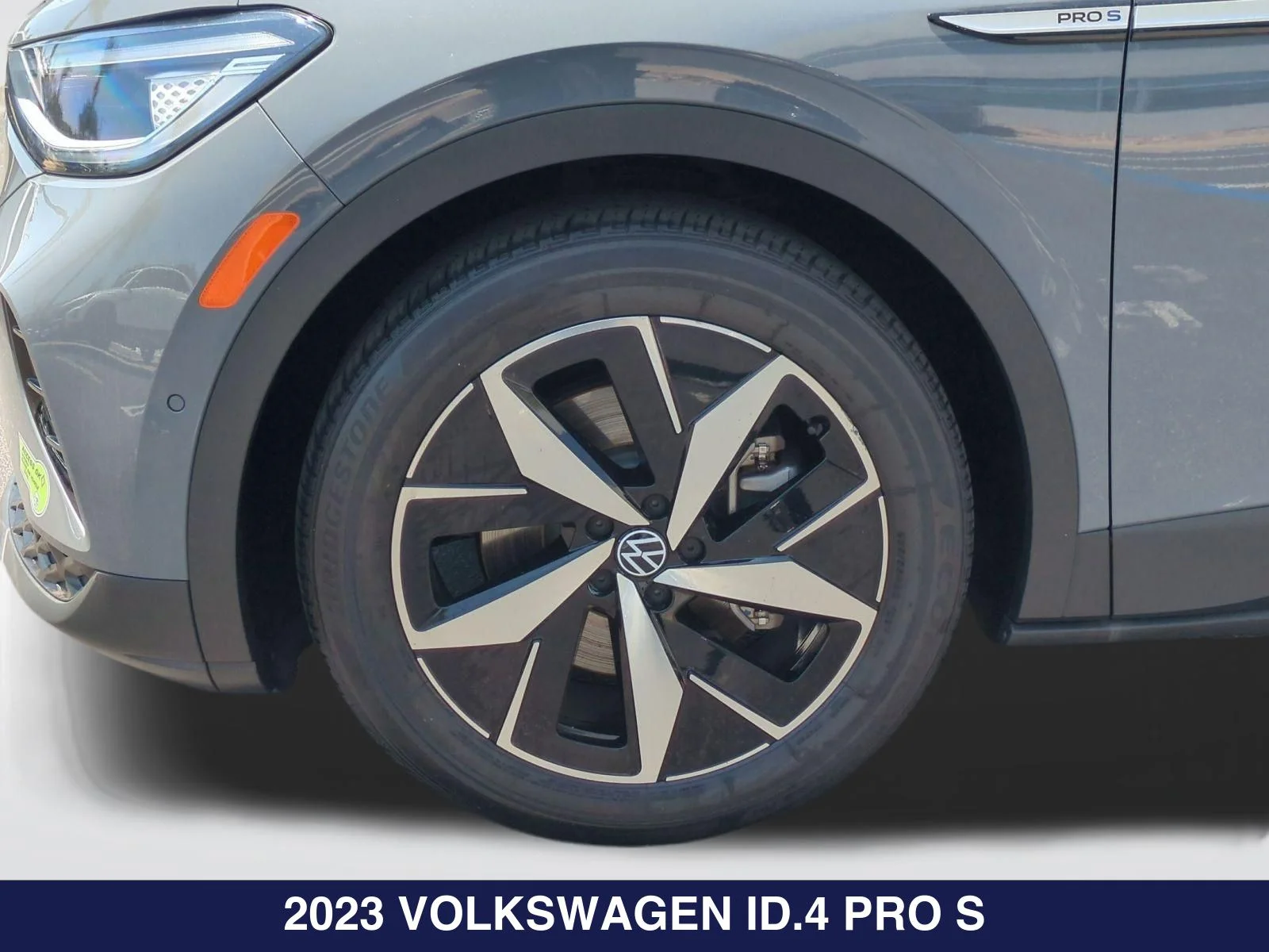 Used 2023 Gray Volkswagen Pro S image 11