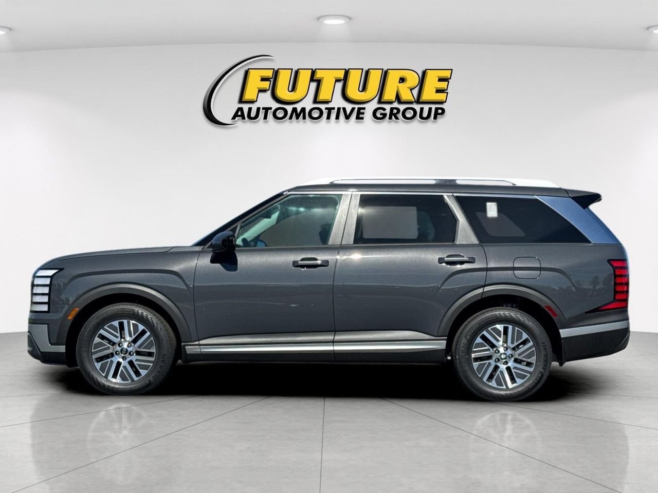 New 2026 Gray Hyundai SEL 7P image 6