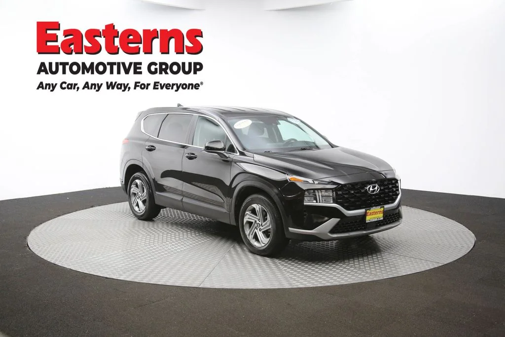 Used 2023 Black Hyundai SE image 46