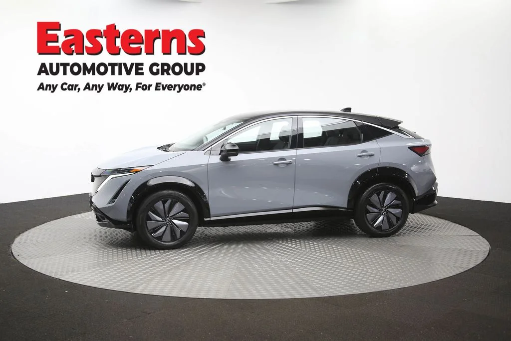 Used 2023 Gray Nissan VENTURE+ image 57