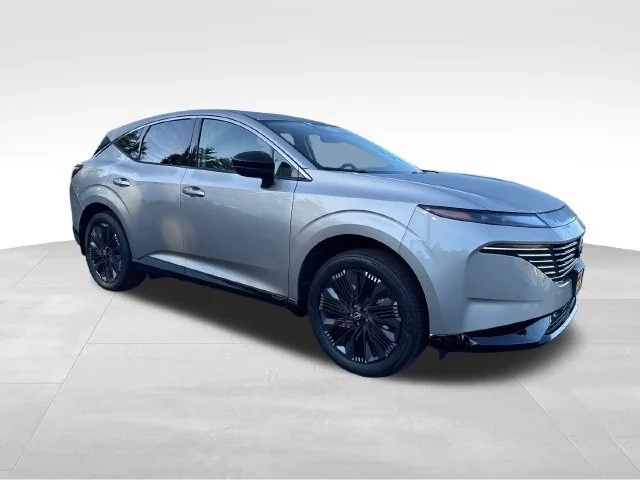 New 2026 Champagne Silver Metallic Nissan Platinum image 1