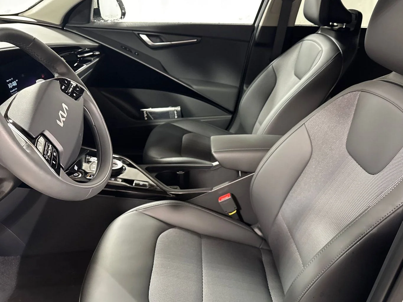 New 2026 Gray Kia Wind image 3