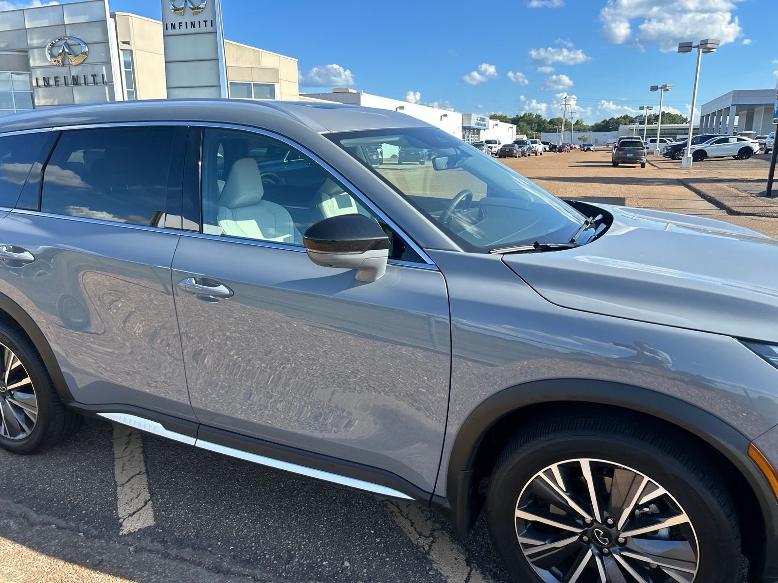 Certified Used 2026 Gray INFINITI LUXE image 11