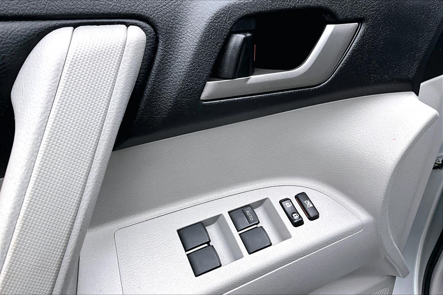 Used 2012 Classic Silver Metallic Toyota  image 31