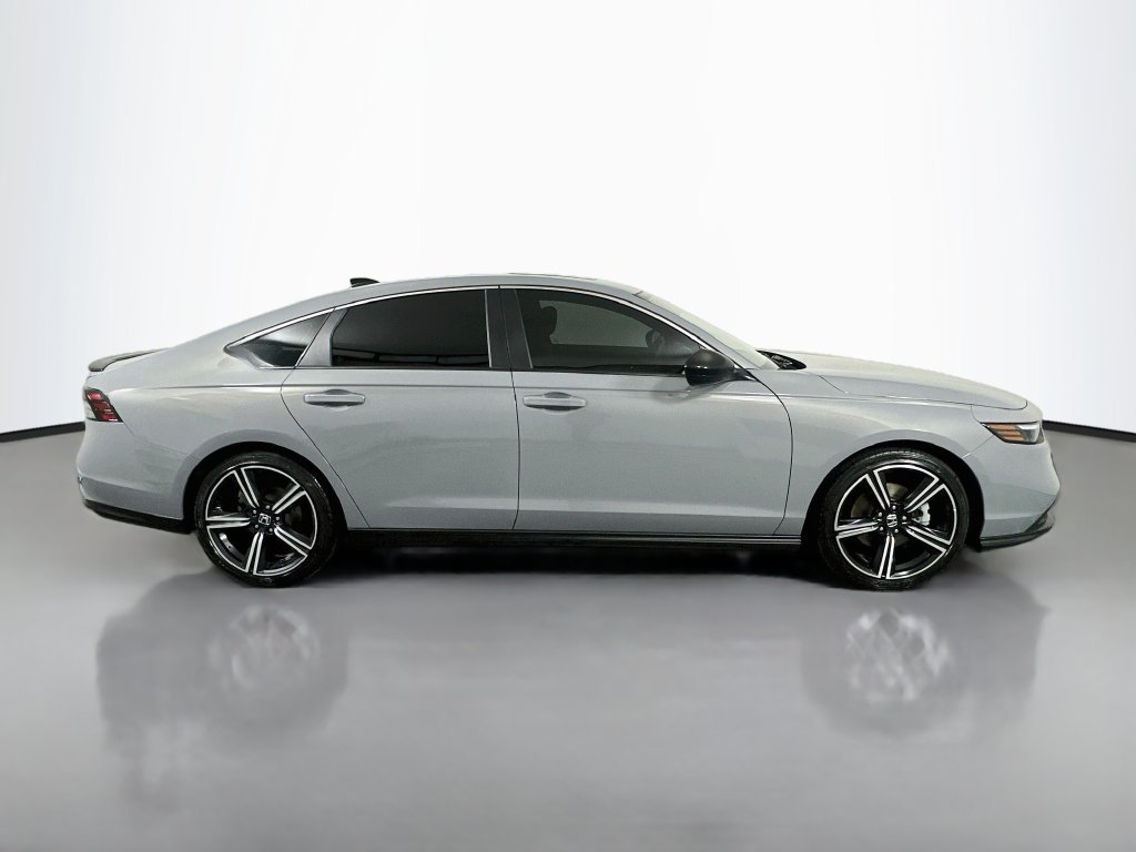 Certified Used 2025 Urban Gray Pearl Honda Sport image 4
