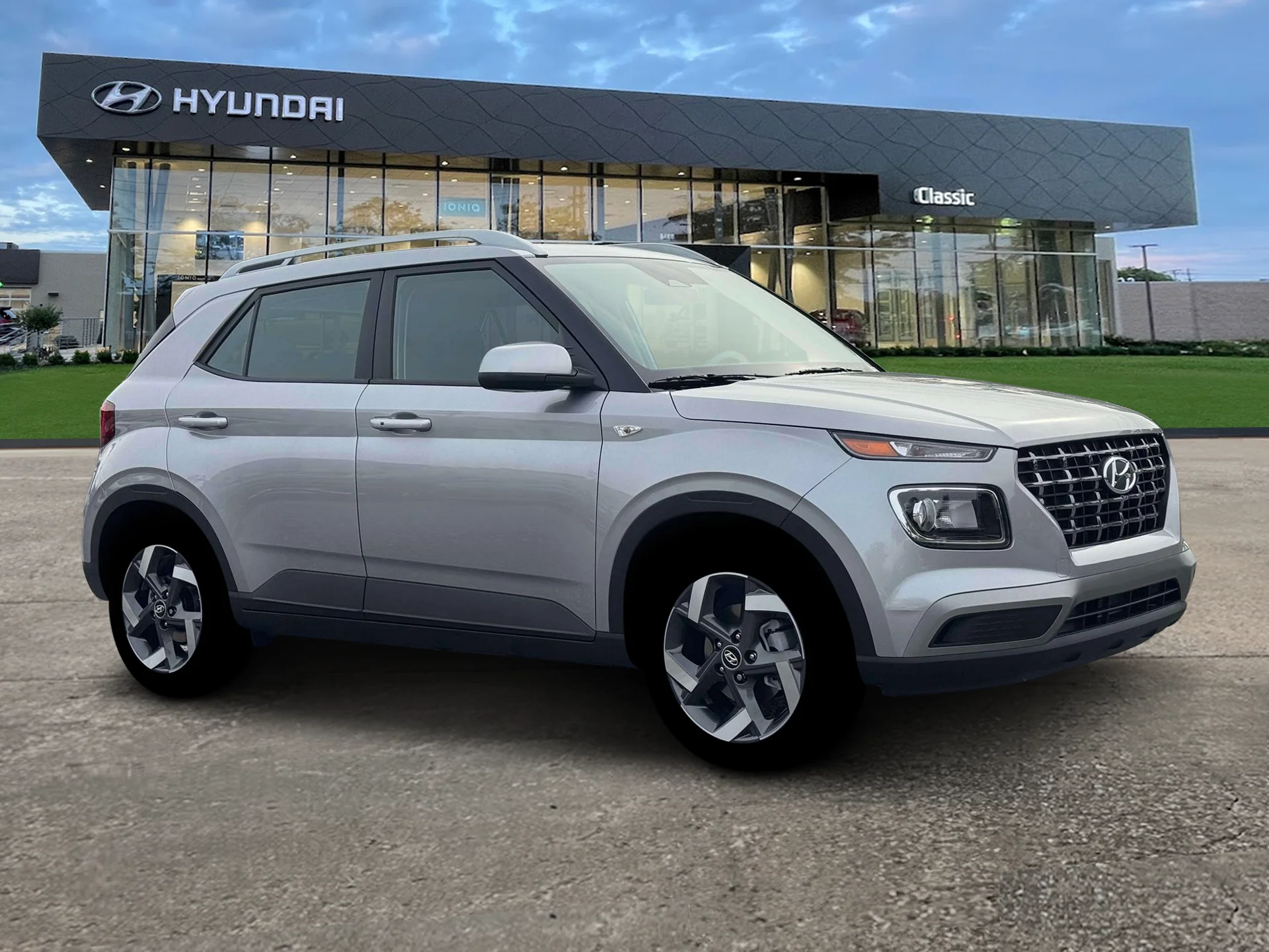 New 2026 Shimmering Silver Hyundai SEL image 10