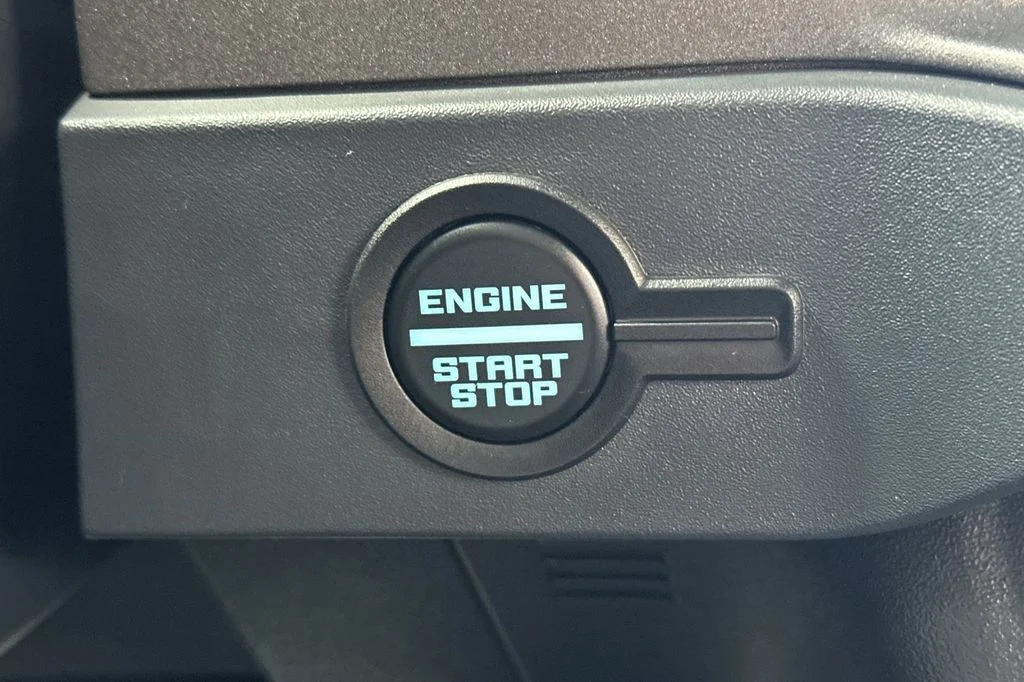 New 2025 Azure Gray Metallic Ford Badlands image 23