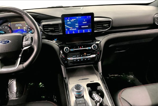 Used 2024 Carbonized Gray Metallic Ford ST-Line image 7