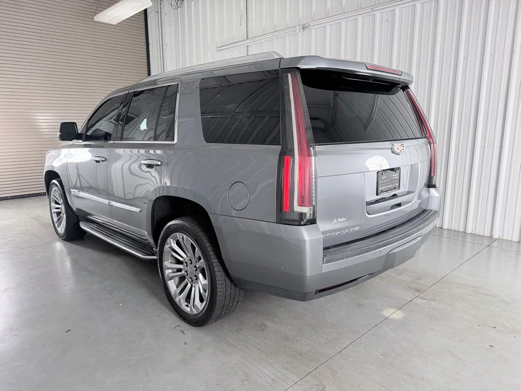 Used 2020 Gray Cadillac Luxury image 7
