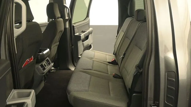 Used 2024 Gray Ford XLT image 18