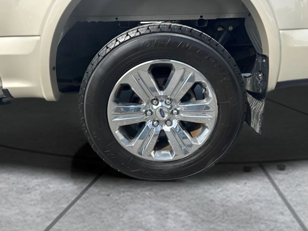 Used 2018 Gold Ford Lariat image 21