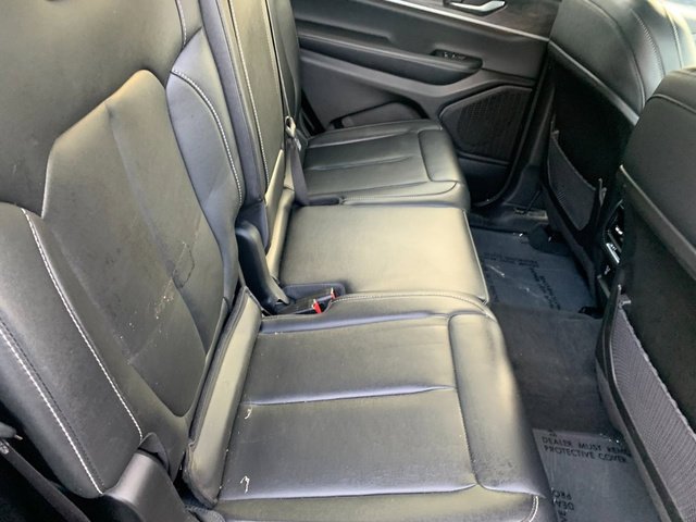 Used 2023 Silver Jeep Limited image 14