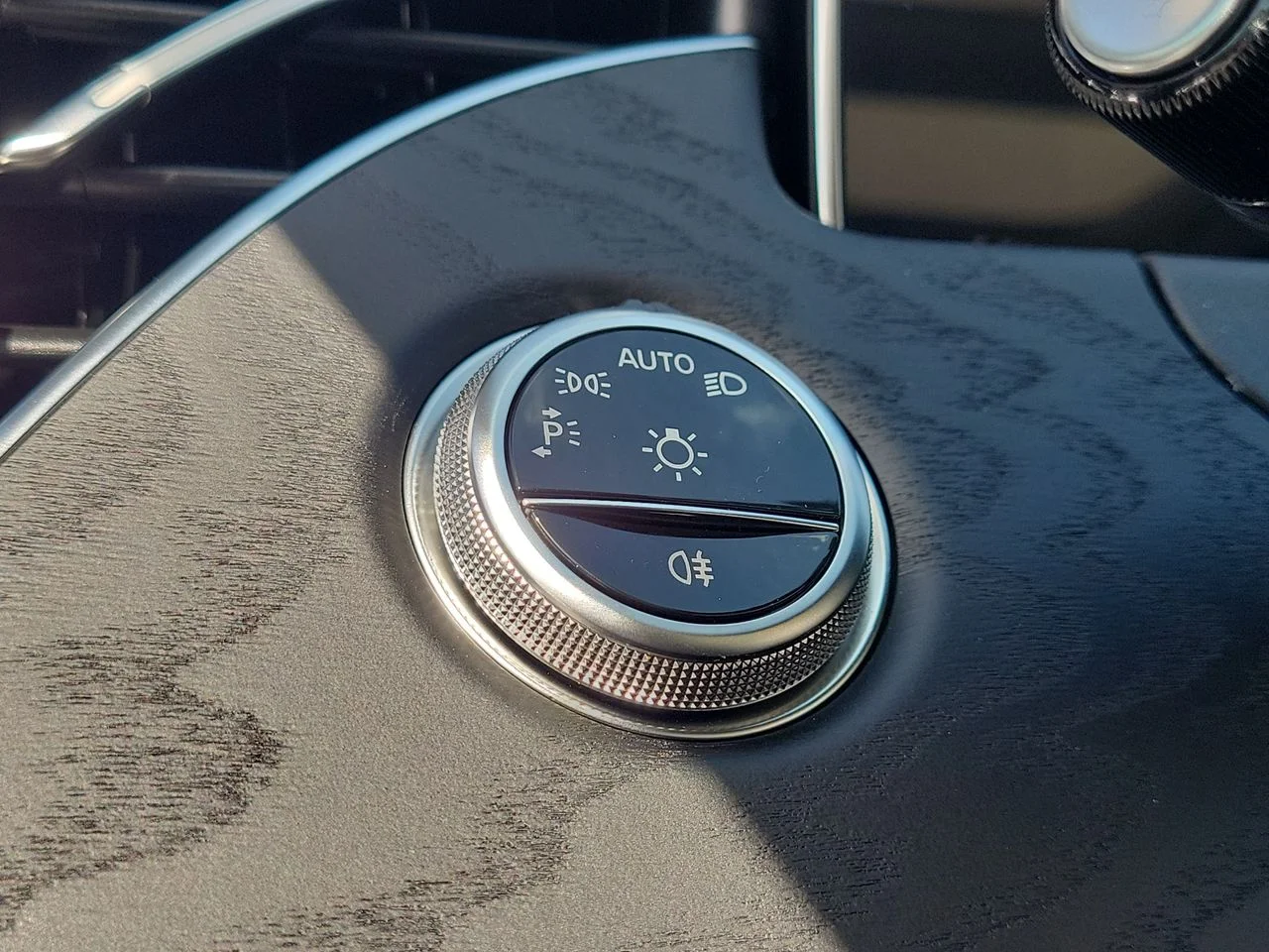 2026 Mercedes-Benz E-Class E350 - Photo 23