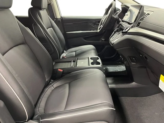 New 2026 Platinum White Pearl Honda Touring image 29