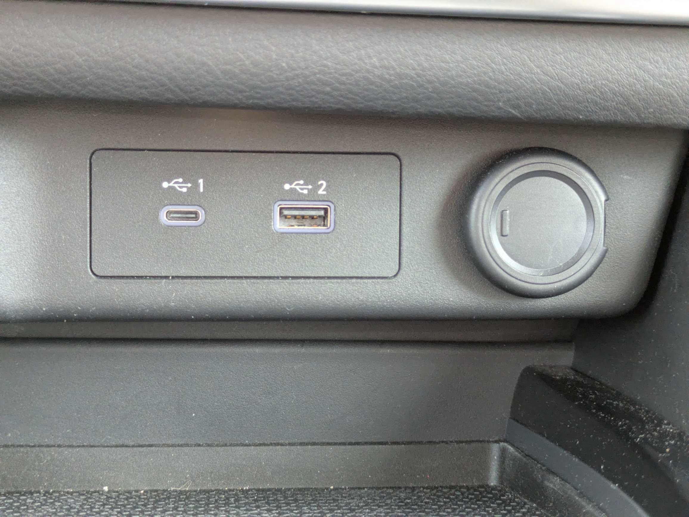 Used 2021 Black Nissan S image 19