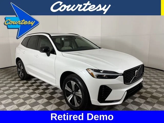 Certified Used 2025 Crystal White Volvo Core image 1