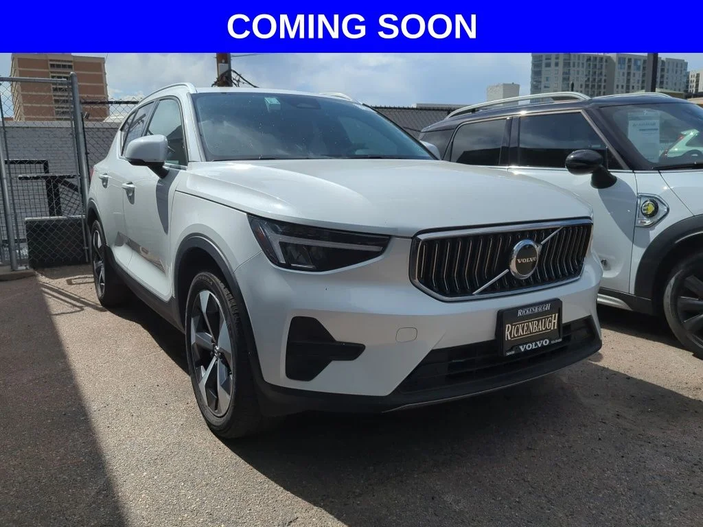 2025 Volvo XC40 B5 Core Bright AWD's photo