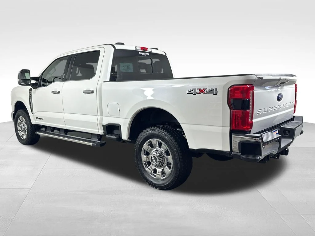 New 2026 Star White Metallic Tri-Coat Ford F-350® Lariat® image 8