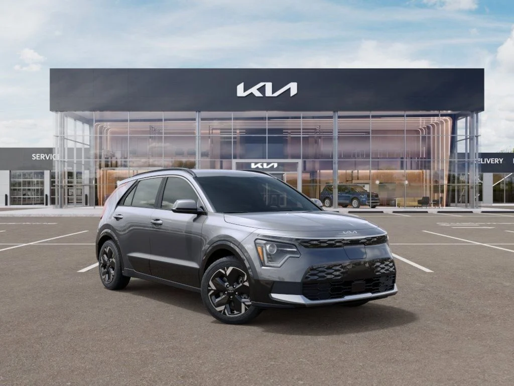 New 2024 Gray Kia Wind image 8