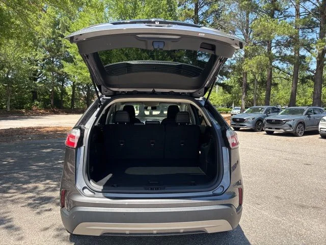 Used 2022 Gray Ford SEL image 17