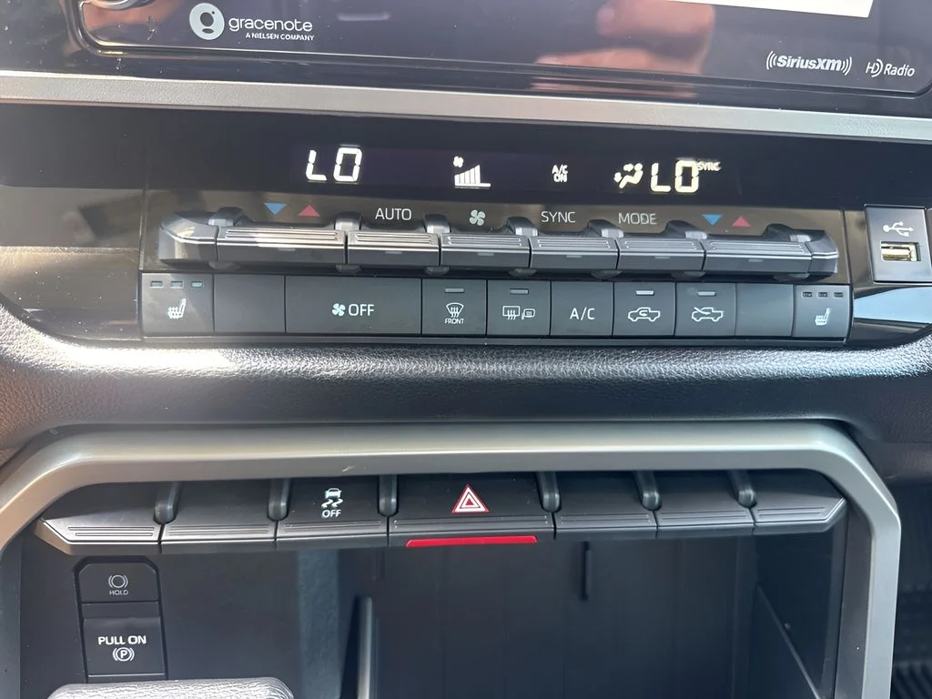 Used 2024  Toyota SR5 image 19