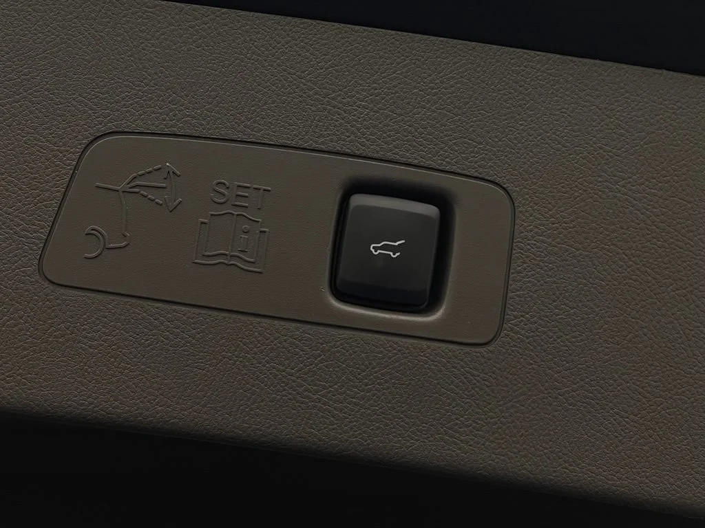 Used 2022 Blue Lincoln Reserve image 12
