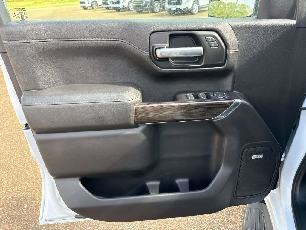 Used 2019 Beige Chevrolet RST image 26