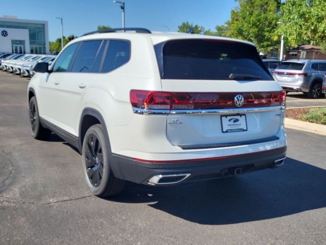 New 2026 White/off-white Volkswagen SE w/Technology image 6