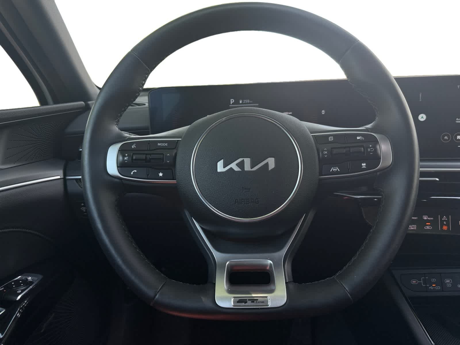 Used 2025 Snow White Pearl Kia GT-Line image 13