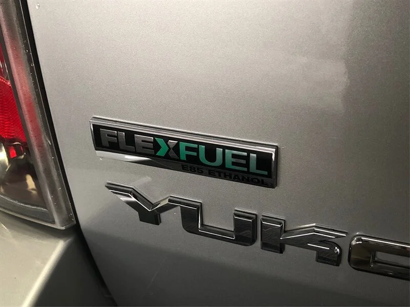 Used 2010 Pure Silver Metallic GMC SLT image 21