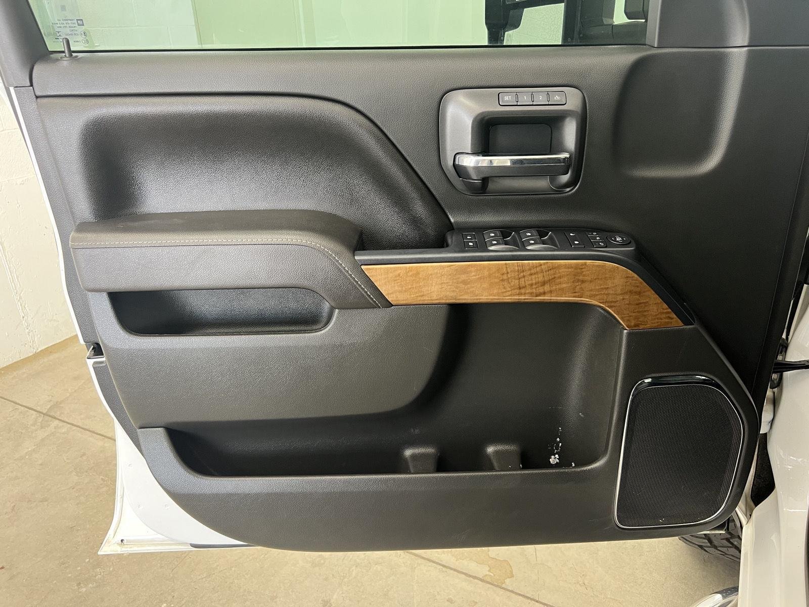 2017 Chevrolet Silverado 1500 LTZ - Photo 17