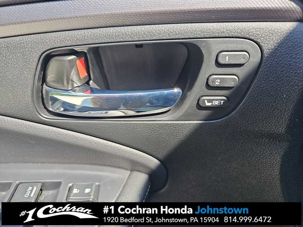 Used 2025 Modern Steel Metallic Honda RTL image 21