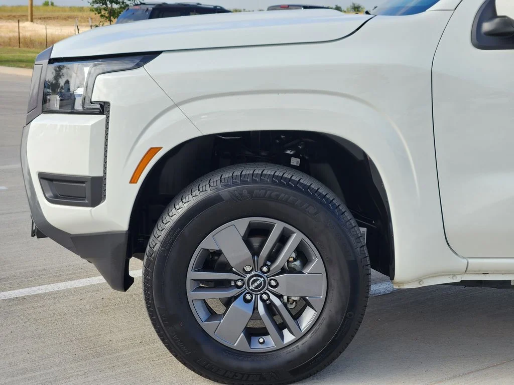 Used 2025 White Nissan SV image 8
