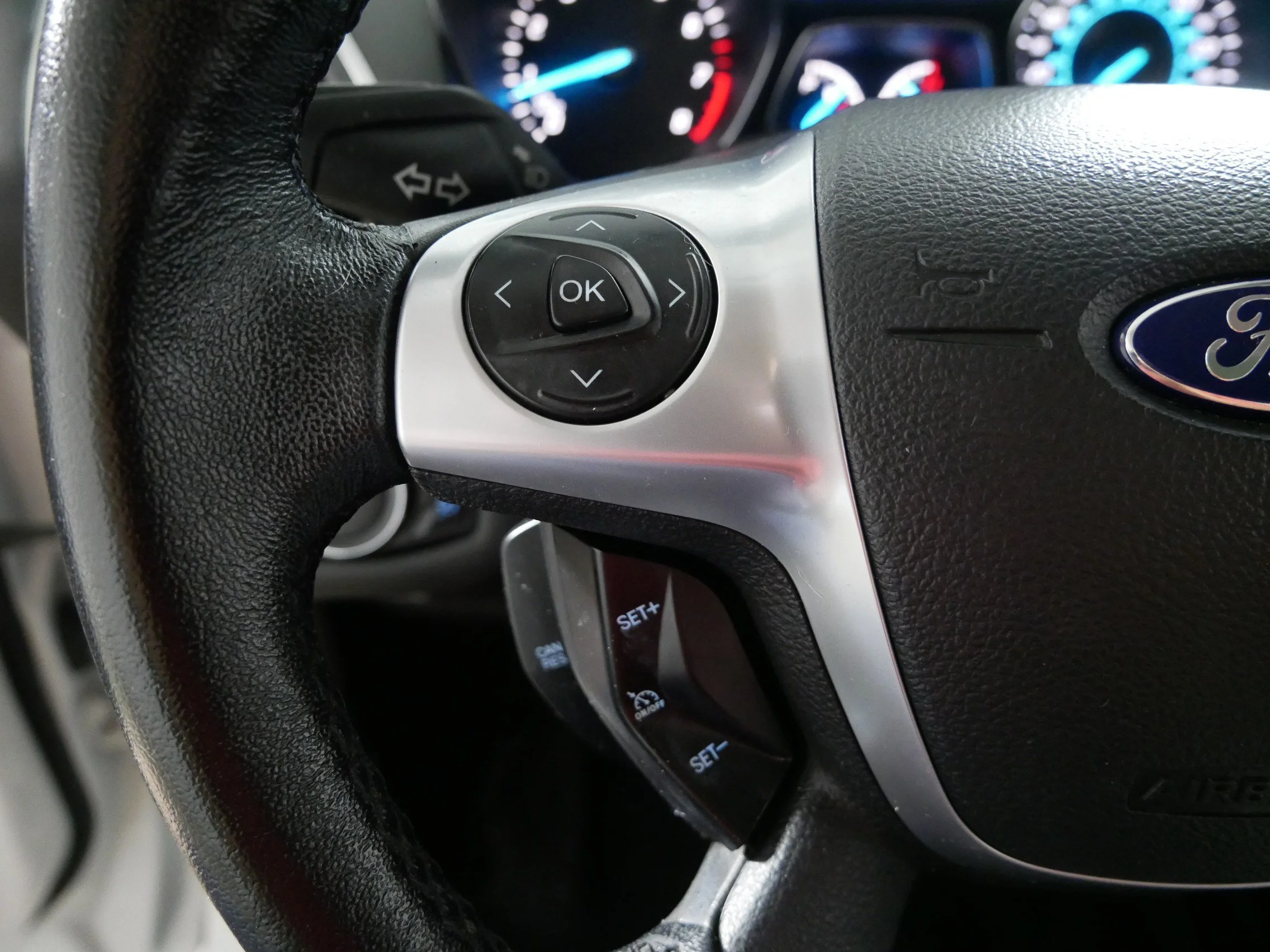Used 2013 White Platinum Tricoat Ford SEL image 27