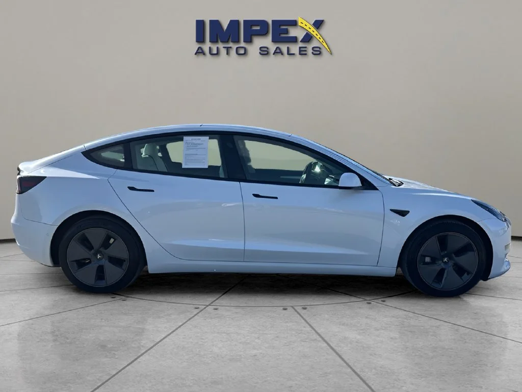 Used 2022 White Tesla Base image 6