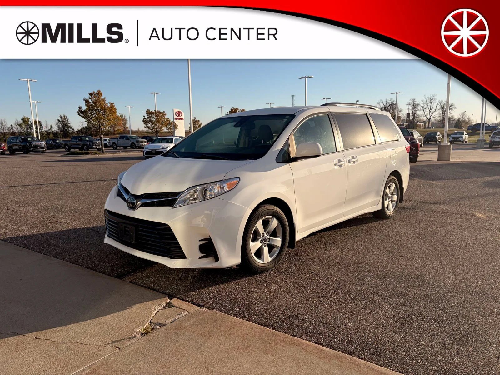 2018 Toyota Sienna LE