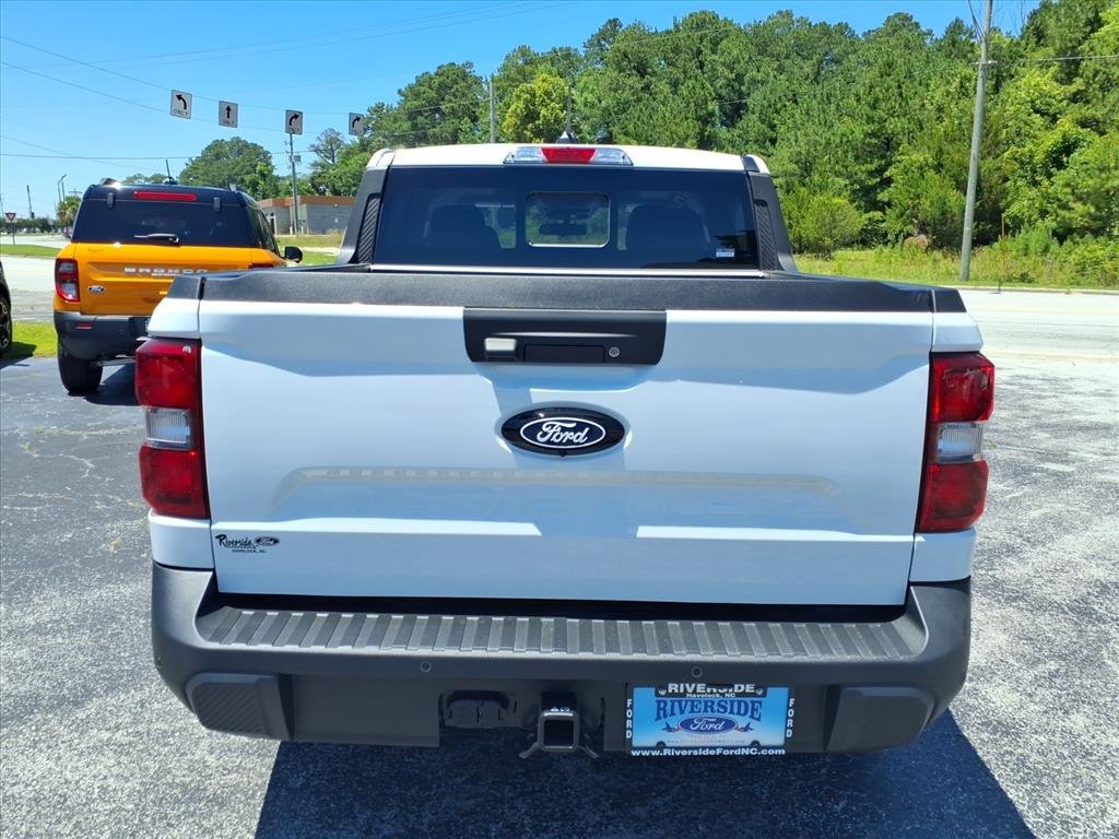 New 2026 Oxford White Ford Lariat® image 4