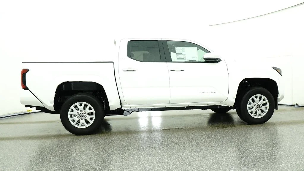 New 2026 Ice Cap Toyota SR5 image 39