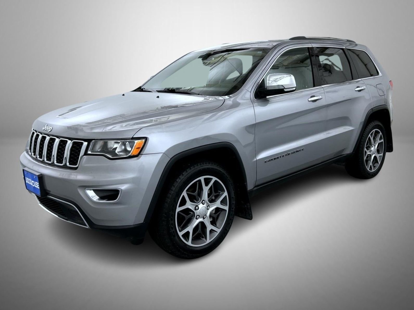 Used 2019 Silver Jeep Limited image 1