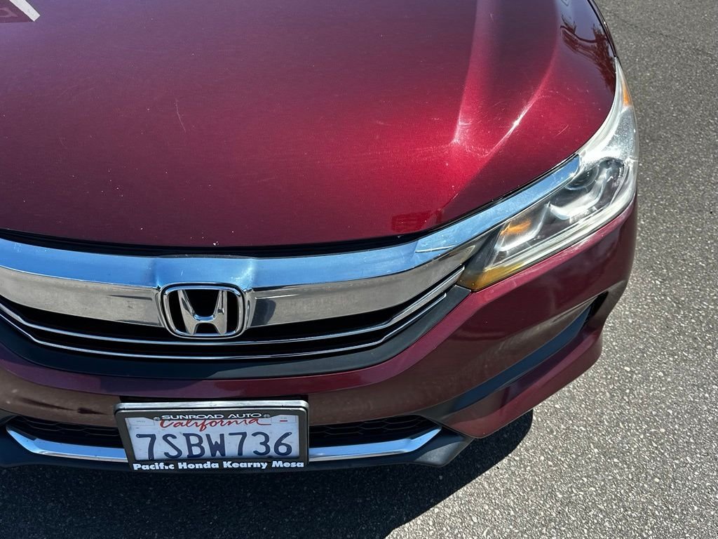 Used 2016 Basque Red Pearl II Honda LX image 5
