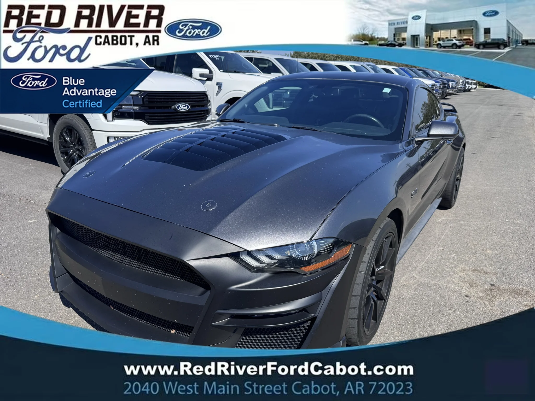Used 2019 Magnetic Metallic Ford GT image 1