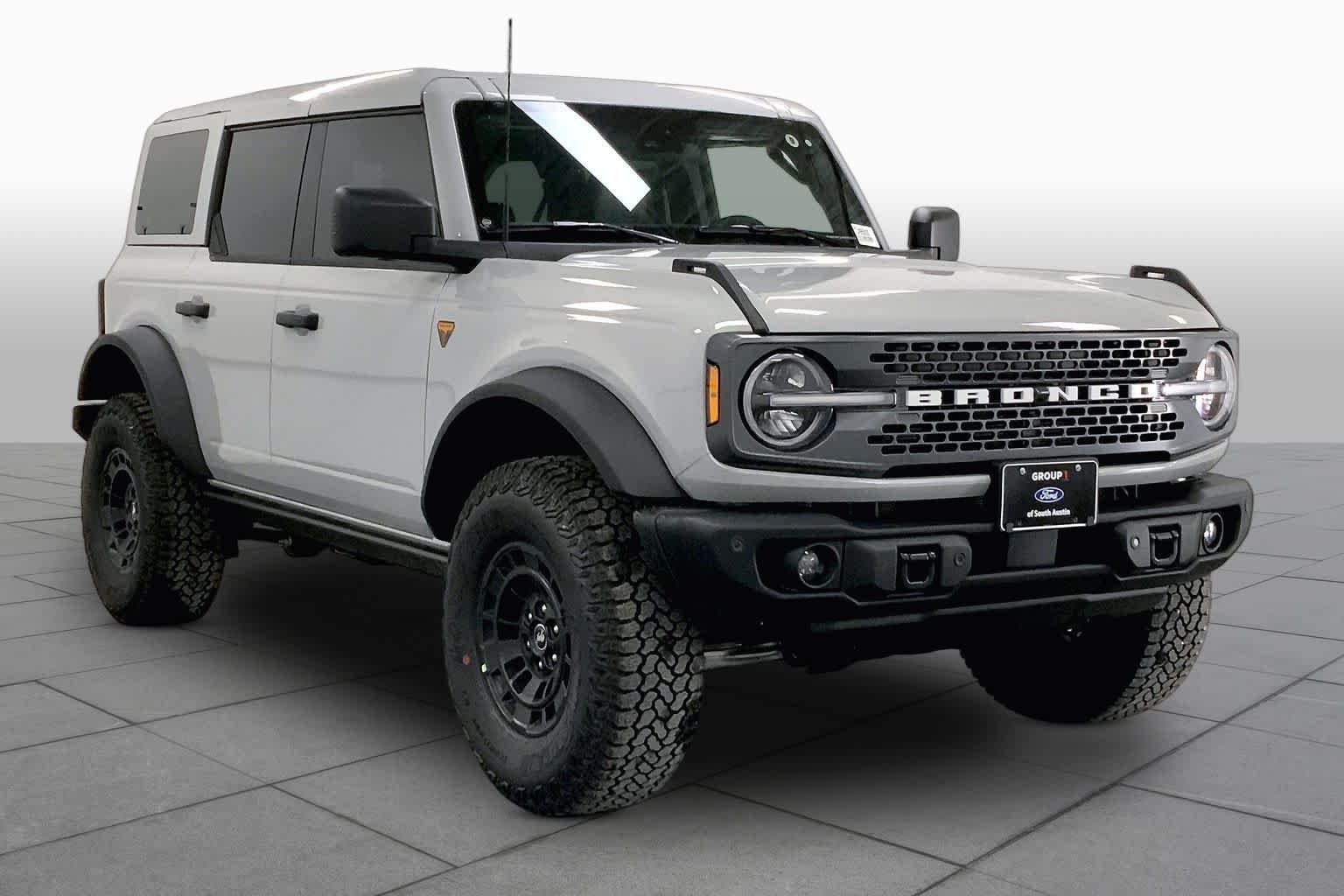 New 2026 Avalanche Gray Ford Badlands® image 2