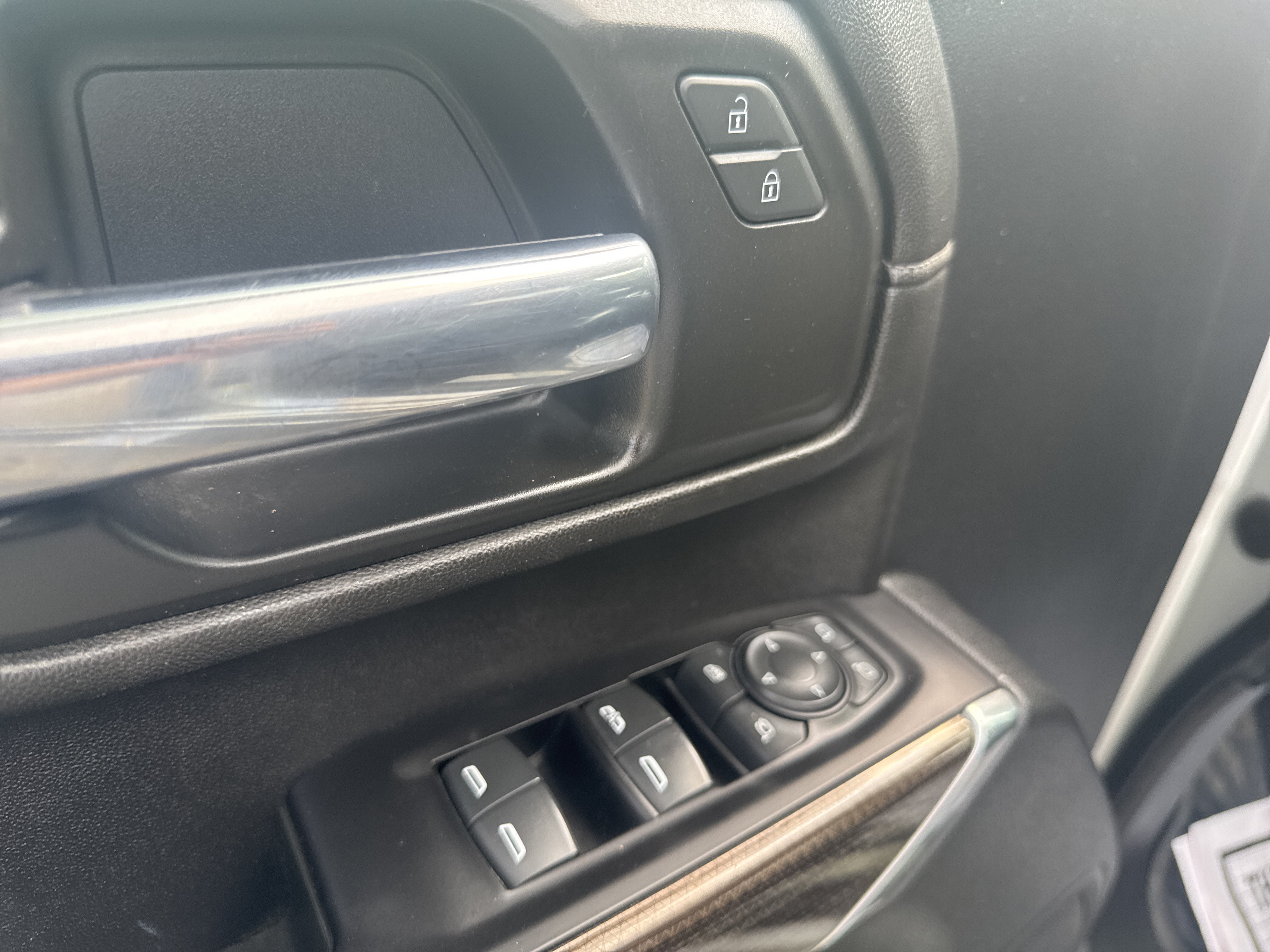 Used 2020 Silver Ice Metallic Chevrolet LT image 16