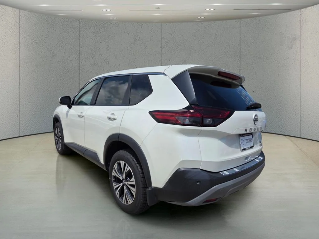Used 2023 White Nissan SV image 3