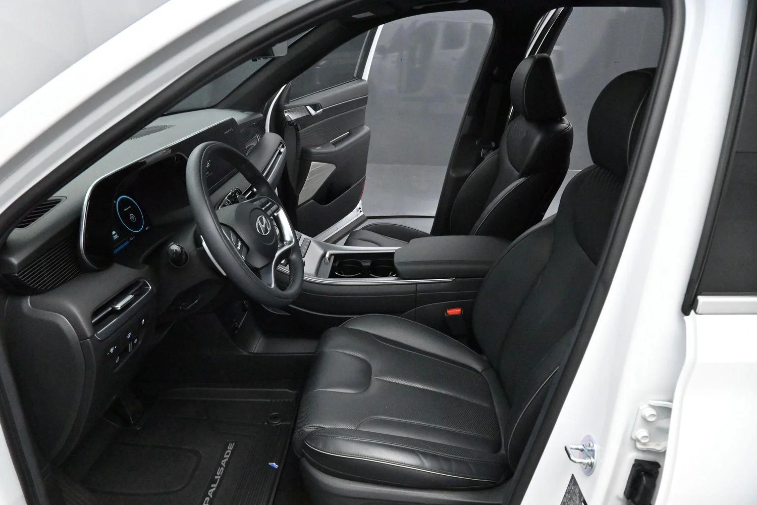 Used 2024 Hyper White Hyundai Calligraphy image 12